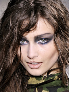 makeup example - female fashion trends