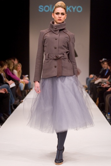 So�a & Kyo&nbsp;at The Montreal Fashion Week 2006 - fashion photo