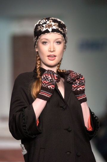 Daria Razumikhina at Russian Fashion Week March 2006