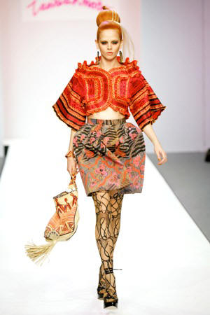 ZANDRA RHODES SPRING/SUMMER 2007 HANDBAG COLLECTION LAUNCHES