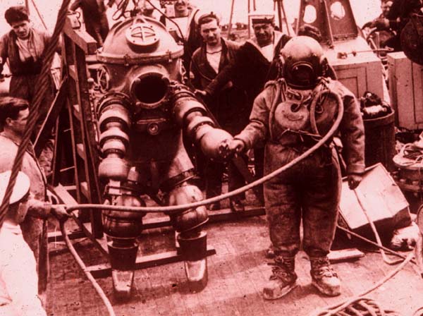 atmospheric diving suit picture