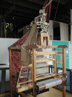 jacquard loom