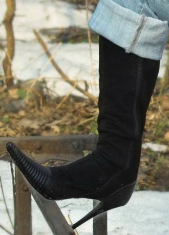 black boot with stiletto heel