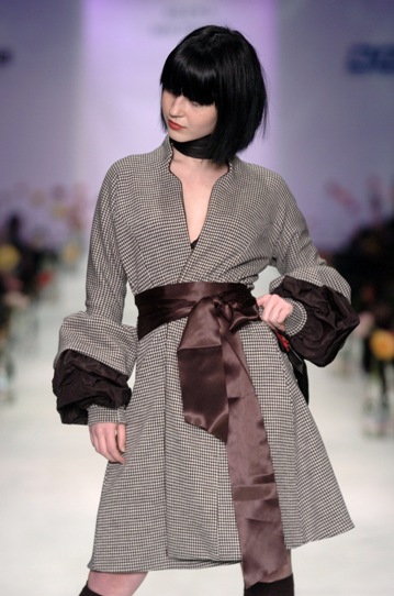 Elena Souproun at Russian Fashion Week March 2006 - fashion photos