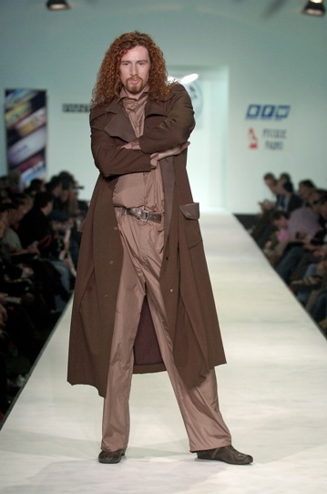 Masha Sharoeva at Russian Fashion Week March 2006 - fashion photos