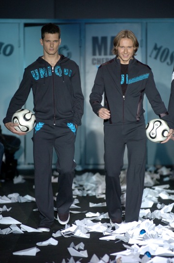 Max Chernitsov at Russian Fashion Week March 2006 - fashion photos