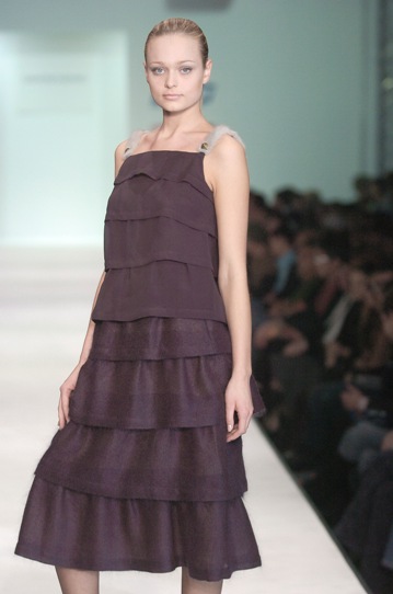 Olga Samoschenko at Russian Fashion Week March 2006 - fashion photos