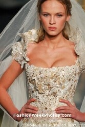 wedding gown : bridal stores