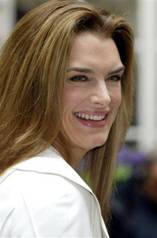 Brooke Shields has the Layna bag in Butter,