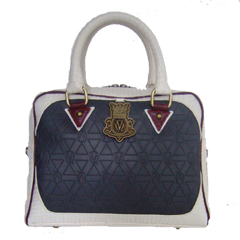 http://www.bagtrends.com/products/handbags/vQ002.jpg